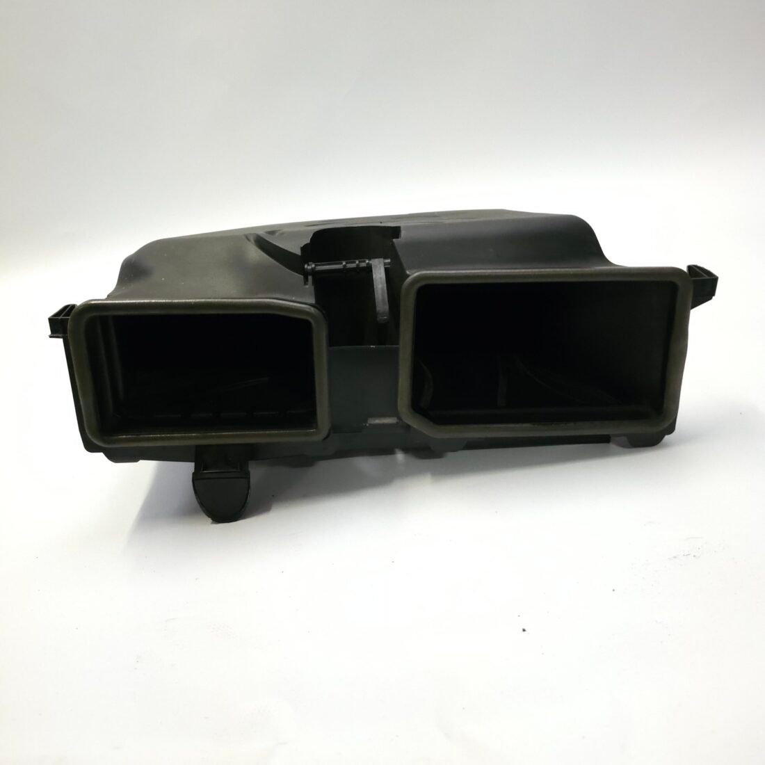 Mercedes E,CLS (W212,W218) A/C air intake