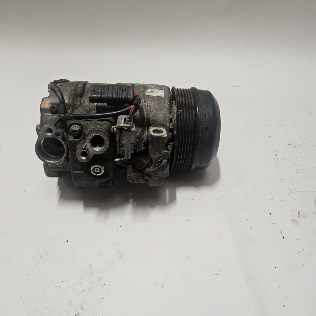 Mercedes OM651 A/C Compressor - Image 2