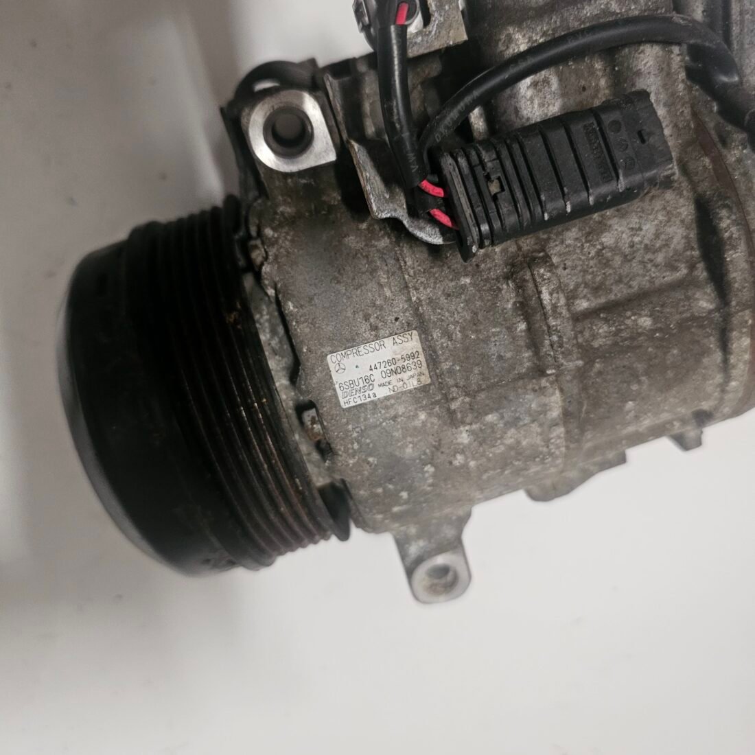 Mercedes OM651 A/C Compressor - Image 3