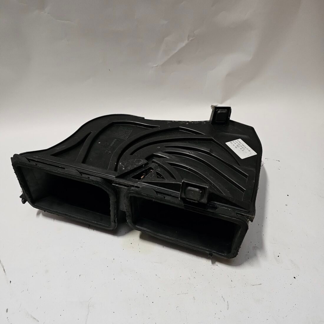 Mercedes W204,W207 A/C Air intake - Image 2