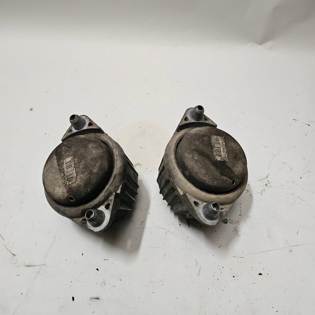Mercedes OM651 Engine Mounts (Left and Right) - Image 3