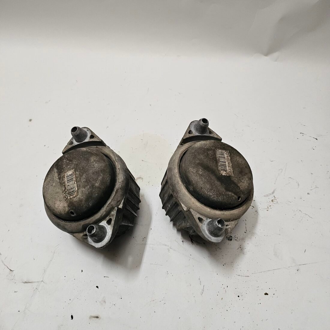 Mercedes OM651 Engine Mounts (Left and Right) - Image 2