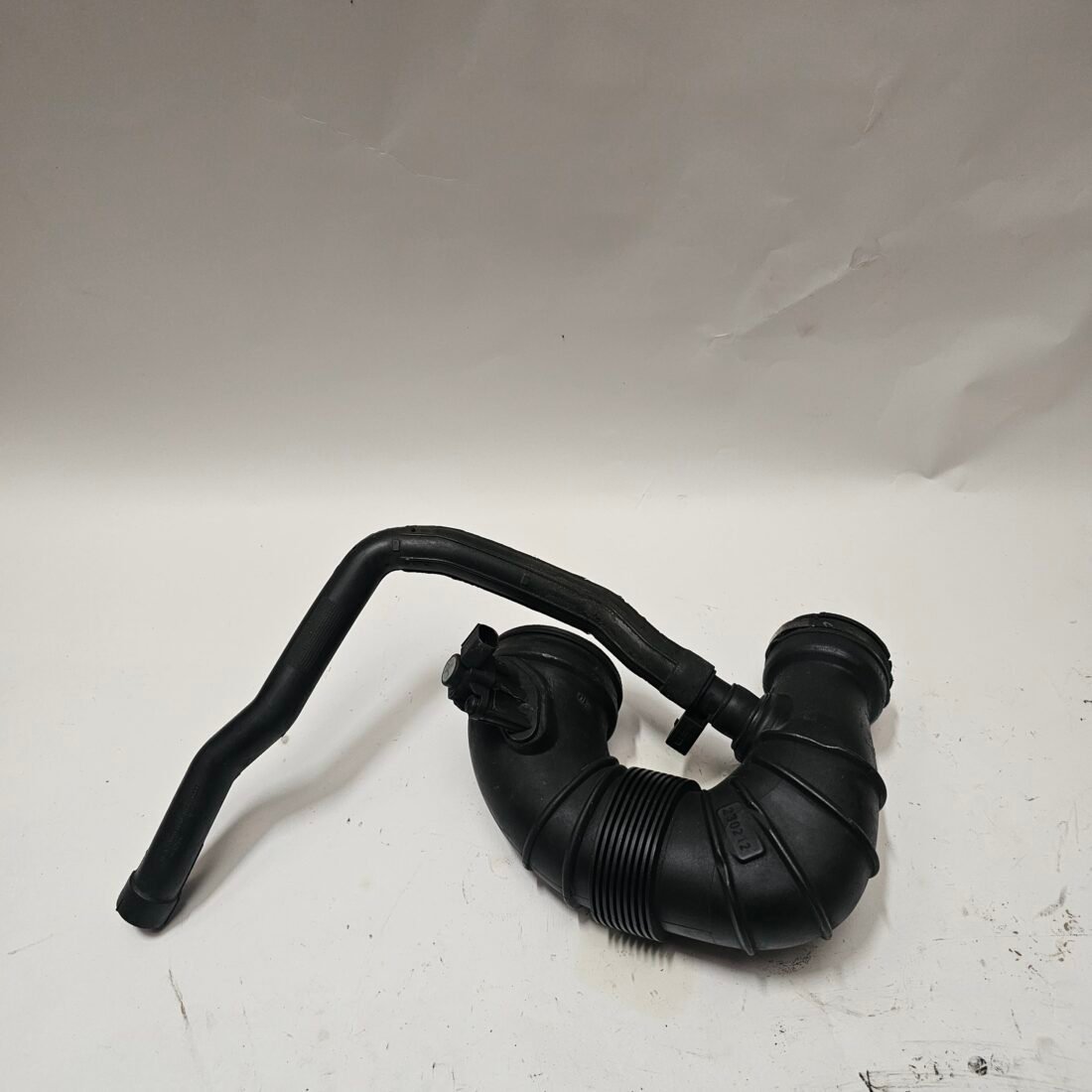 Mercedes OM651 Air Intake Pipe - Image 2