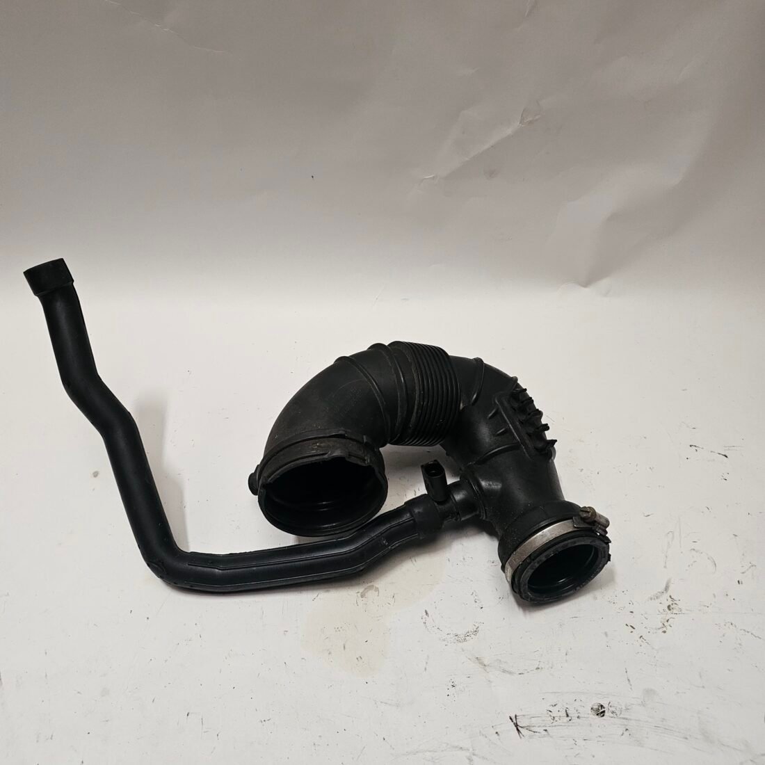 Mercedes OM651 Air Intake Pipe